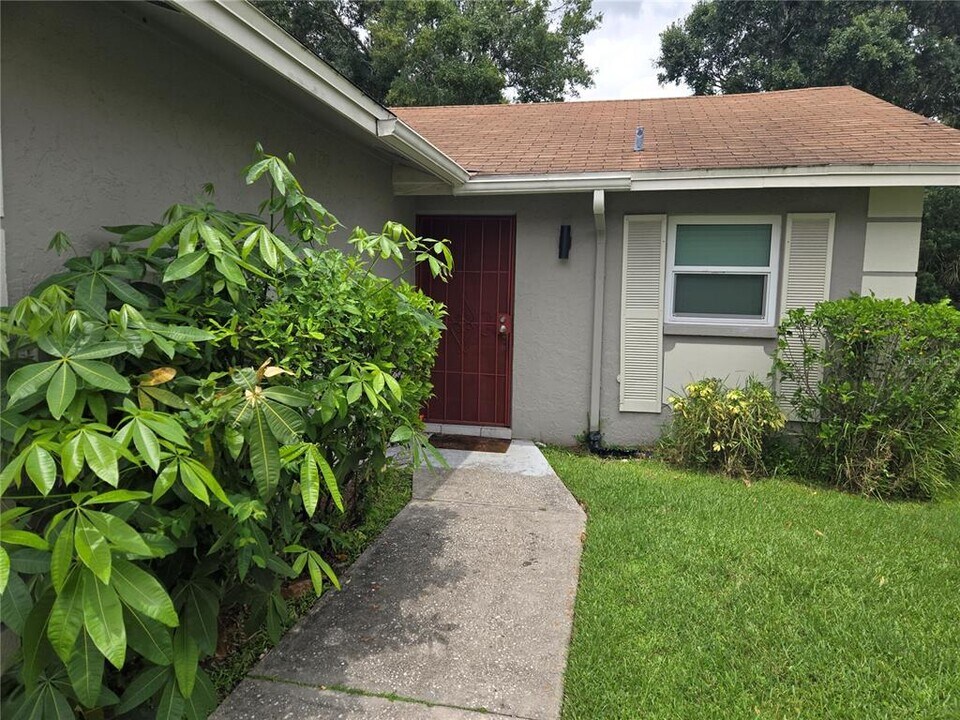 4511 W Humphrey St in Tampa, FL - Building Photo