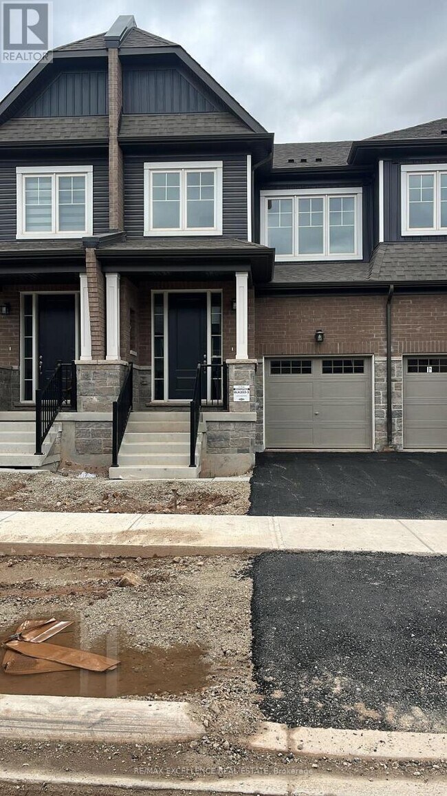 118 McGill Ave in Erin, ON - Building Photo - Building Photo