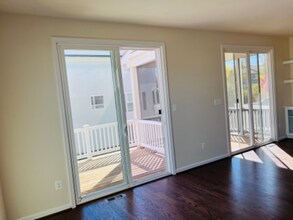 9035 Connor House Rd in Manassas, VA - Foto de edificio - Building Photo