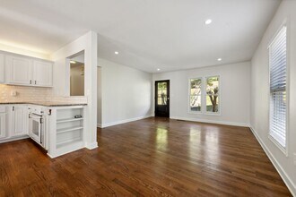 2161 Chapel Hill Rd in Birmingham, AL - Building Photo - Building Photo