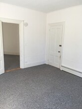 193 W Broadway, Unit #1 in Bangor, ME - Building Photo - Building Photo