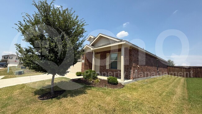 14017 Ilderton St in Pilot Point, TX - Building Photo - Building Photo