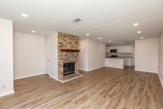 8930 Manion Dr in Beaumont, TX - Building Photo - Building Photo