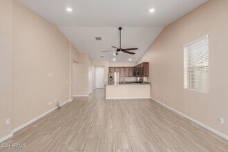 12436 W Myrtle Ct in Glendale, AZ - Building Photo - Building Photo