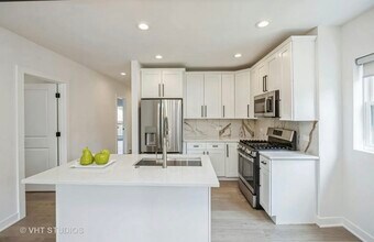 823 N La Grange Rd in La Grange Park, IL - Building Photo - Building Photo