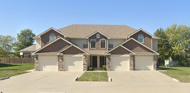 property at 510 N Foxridge Dr