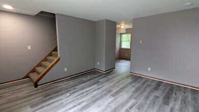1493 Hobart Ave in Akron, OH - Building Photo - Building Photo
