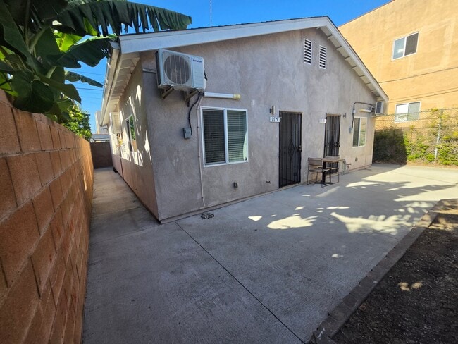 1715 W 64th St, Unit 1/2