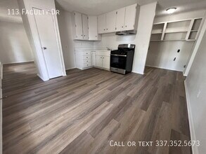 113 Faculty Dr in Lafayette, LA - Building Photo - Building Photo