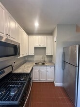 604 Chapel St, Unit 6 in New Haven, CT - Building Photo - Building Photo
