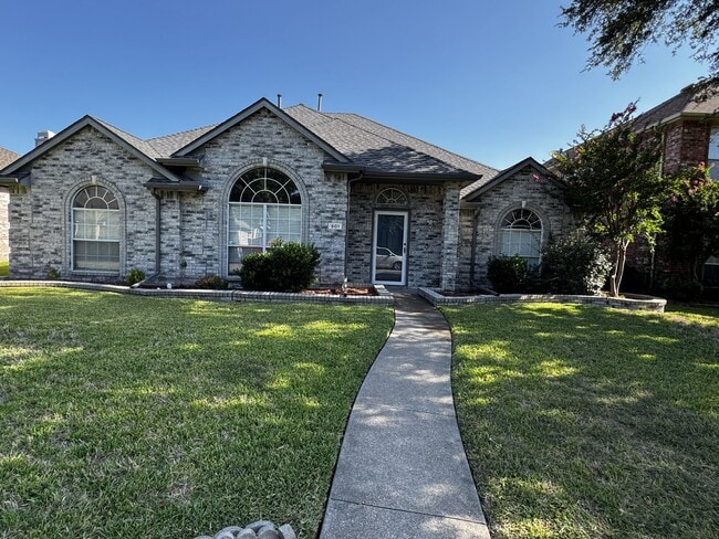 property at 901 Yosemite Trl