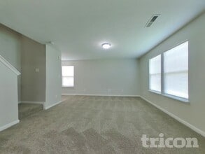 8023 Grove Berry Way in Indianapolis, IN - Building Photo - Building Photo