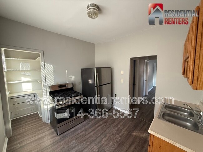 property at 2135 N 44th St