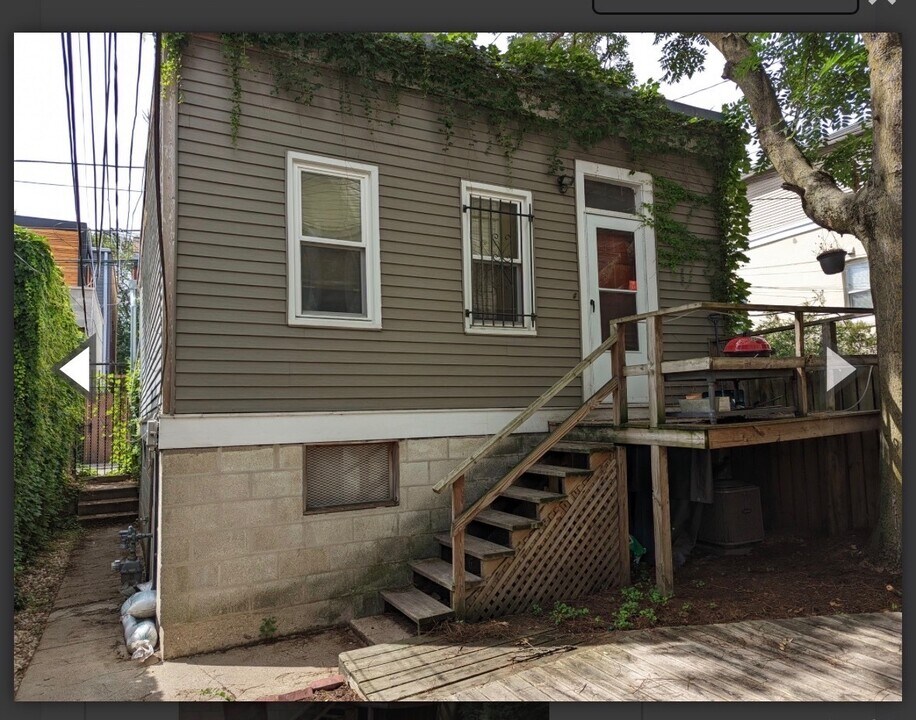 2233 W Armitage Ave in Chicago, IL - Building Photo