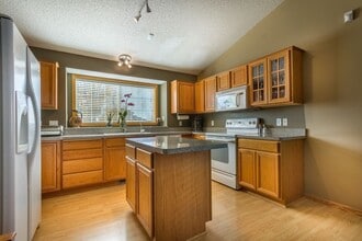 9397 Imbler Tr in Lakeville, MN - Building Photo - Building Photo