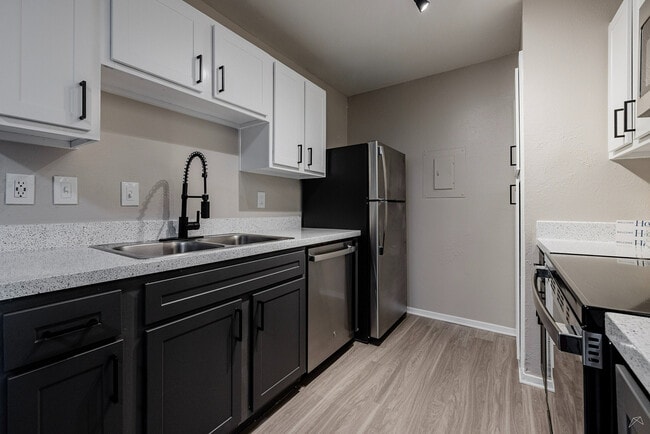 Catalina in Lewisville, TX - Building Photo - Building Photo