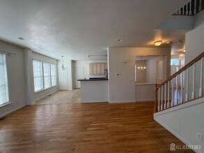 7 Elsie Dr in Plainsboro, NJ - Building Photo - Building Photo