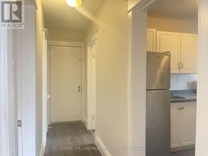 985 Main St E in Hamilton, ON - Building Photo - Building Photo