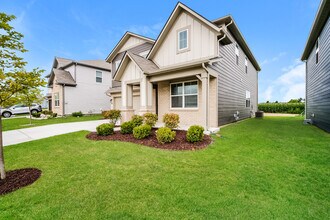 4796 W Mineral Ln in New Palestine, IN - Foto de edificio - Building Photo