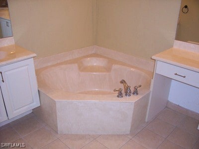 property at 1445 Mariposa Cir