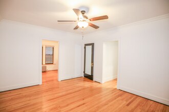 2217 W Montrose Ave in Chicago, IL - Building Photo - Building Photo