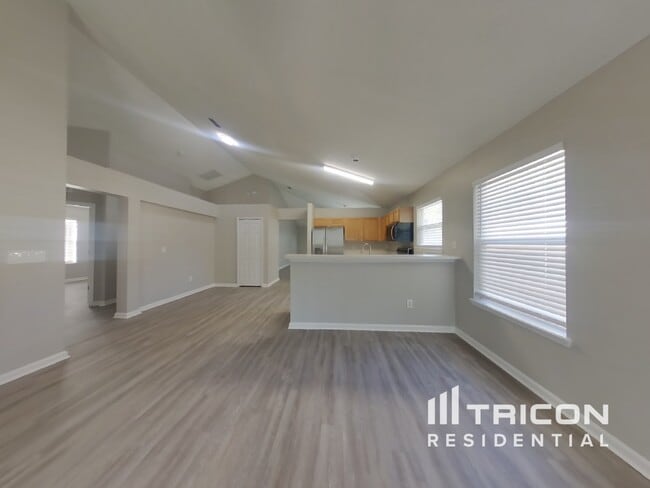 12048 Coachman Lakes Way in Jacksonville, FL - Building Photo - Building Photo