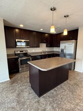 8716 E Holly St in Scottsdale, AZ - Building Photo - Building Photo