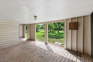 414 Mill St in San Marcos, TX - Foto de edificio - Building Photo