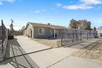 4728 Sierra Madre Dr in El Paso, TX - Building Photo - Building Photo