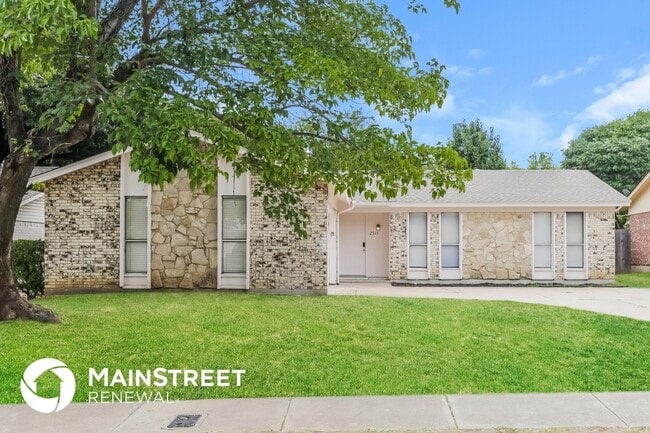 property at 2513 Mardell Dr