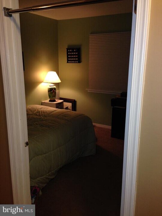 51 Eton Way in Franklin Township, NJ - Building Photo