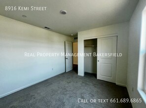 8916 Kemi St in Bakersfield, CA - Building Photo - Building Photo