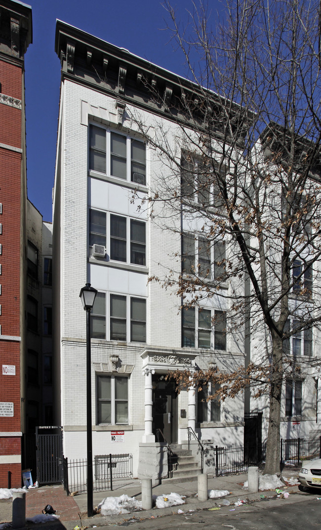 31 Monticello Ave in Jersey City, NJ - Building Photo - Building Photo