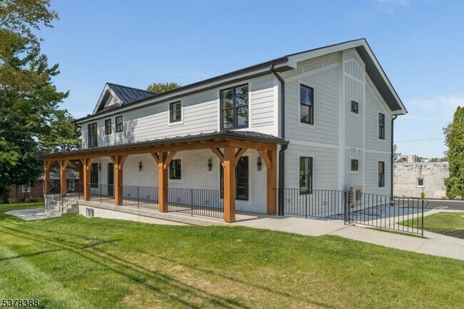 535 St James Ave in Phillipsburg, NJ - Building Photo - Building Photo