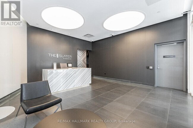 199 Slater St. in Ottawa, ON - Building Photo - Building Photo