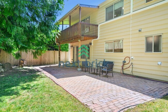 property at 21638 SE 32nd Pl