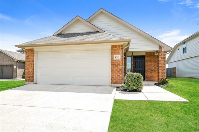 8213 Tree Ln in Fort Worth, TX - Building Photo - Building Photo