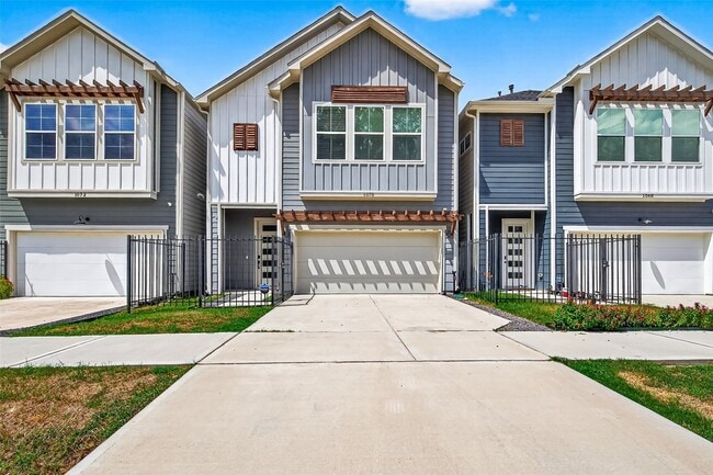 property at 1070 Mansfield St