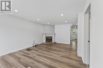 35 Kingscourt Ave in Kingston, ON - Building Photo - Building Photo
