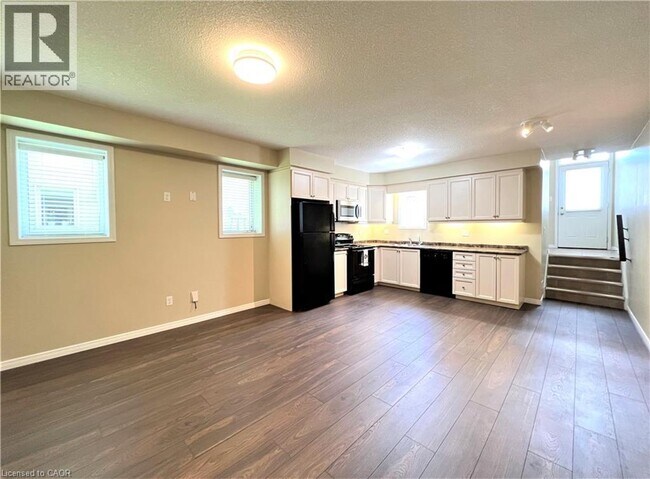 931 Glasgow St in Kitchener, ON - Building Photo - Building Photo