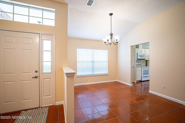 1561 Stonebriar Rd in Green Cove Springs, FL - Building Photo - Building Photo