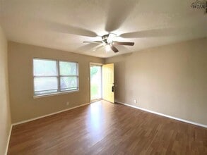 1442 Deville St in Wichita Falls, TX - Building Photo - Building Photo