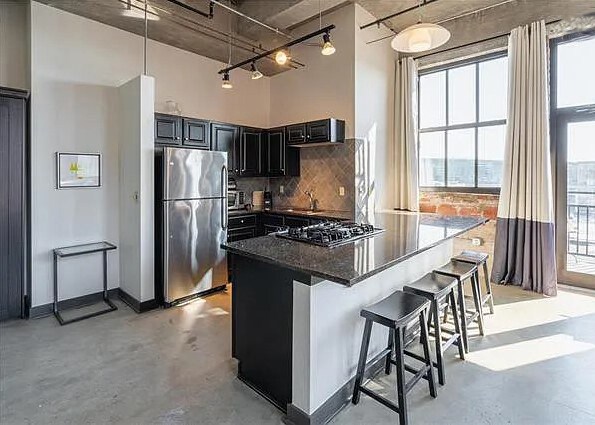 1535 Walnut St, Unit 604 in Kansas City, MO - Foto de edificio - Building Photo