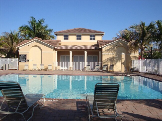 12307 SW 123rd Terrace in Miami, FL - Building Photo - Building Photo