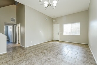 43240 N Whisper Ln in New River, AZ - Foto de edificio - Building Photo