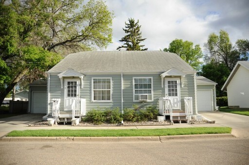 815 7th Ave NW in Minot, ND - Foto de edificio