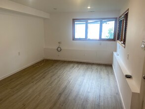 46 Pearsall Pl in Deer Park, NY - Foto de edificio - Building Photo