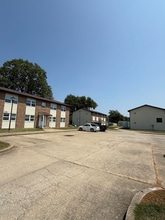 2191 Franklin St in Carlyle, IL - Building Photo - Building Photo