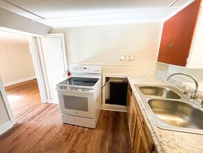 705 E Seneca St in Ithaca, NY - Building Photo - Building Photo