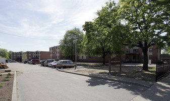 Roger Williams Homes Apartments